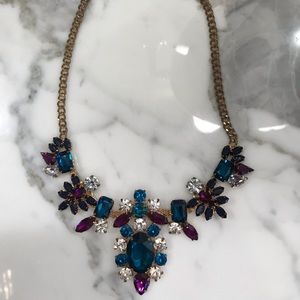 Statement necklace